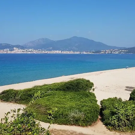 F2 Avec Terrasse De 35 M2 Bomorto - Porticcio (Corsica)